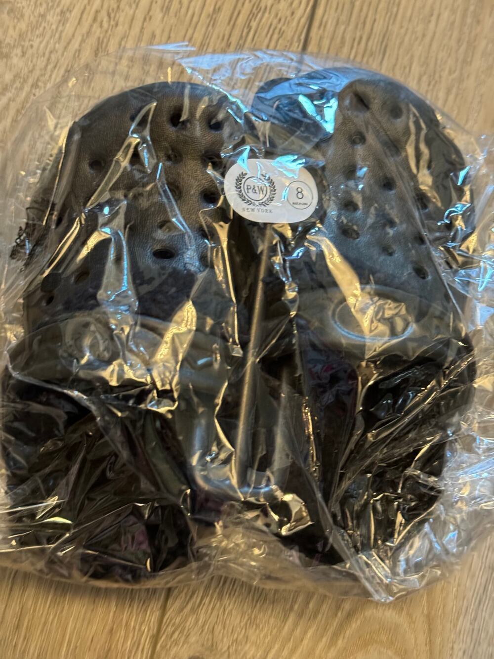 P&W Size 8 kids, Fuzzy clogs (Black) NWT